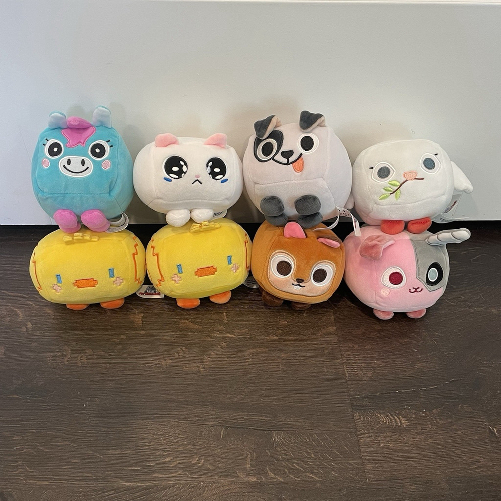 Lot of 8 Pet Simulator X Plush NO CODES 4 in Cat, Dog, Chick, Unicorn, Squirrel